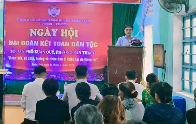 đồng chí Nguyễn Duy Ân - Bí thư đảng ủy, CT HĐND phường phát biểu tại Ngày hội Đại đoàn kết TDP Xuân Quý